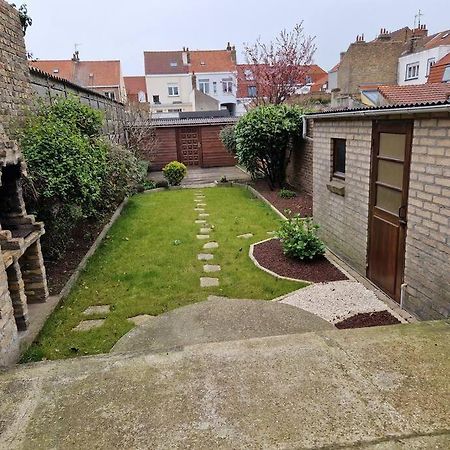 Maison Familiale Dunkirk Екстериор снимка